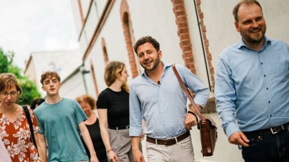 Duisburg meets Brandenburg: Bündnisgrüner Bundestagsabgeordneter Banaszak eröffnet Regionalbüro in Brandenburg an der Havel