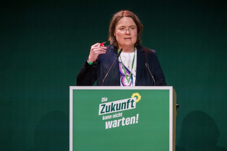 Bildung braucht Perspektive, nicht Stückwerk. Bündnisgrüne: Landesregierung verfehlt Ziel echter Entlastung – Große Debatte auf Parteitag erwartet